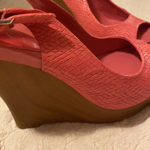 Jessica Simpson Platform Heels - Picture 3 of 5